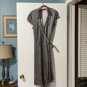 Banana Republic blue and creme wrap dress